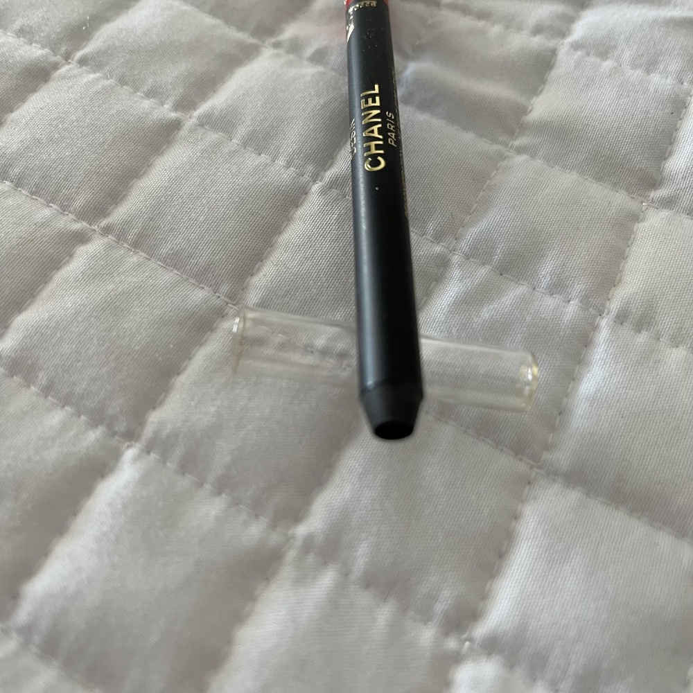 CHANEL Le Crayon Lèvres Longwear Lip Pencil – Shade 97 Désir – New - Picture 5 of 9